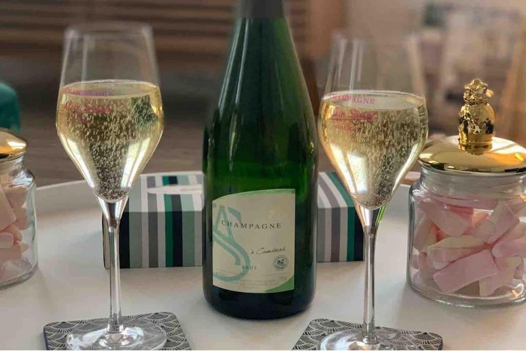 Dom Perignon , Au Coeur Du Centre-Ville D'Epernay Bagian luar foto
